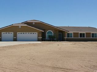 9323 Cedar St, Phelan, CA 92371