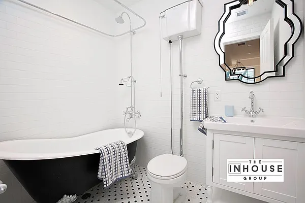 Sold by The In House Group | media 9