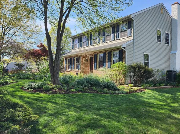 1352 Meadow Ln, Perkasie, PA 18944