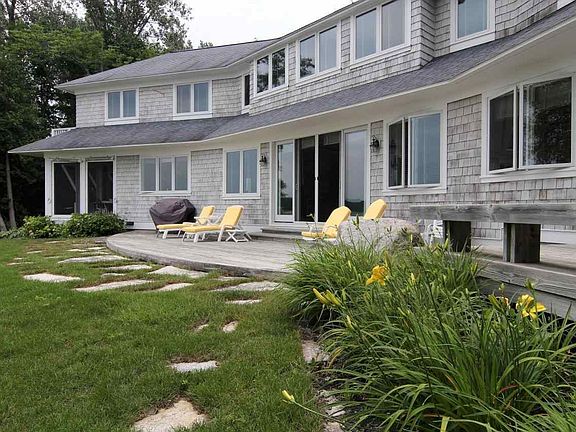 3rd image of 5930 N Meadow Ln