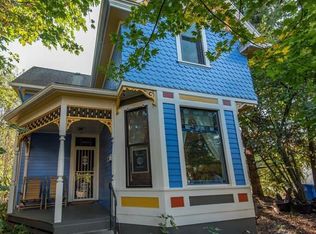 3942 SE Salmon St, Portland, OR 97214