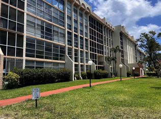 851 Three Islands Blvd APT 514, Hallandale, FL 33009
