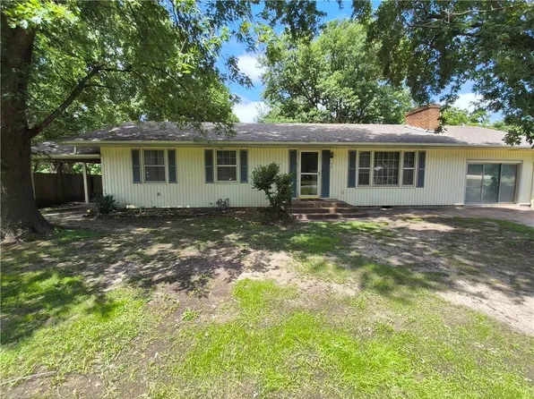 103 S Main St, Saint Paul, KS 66771