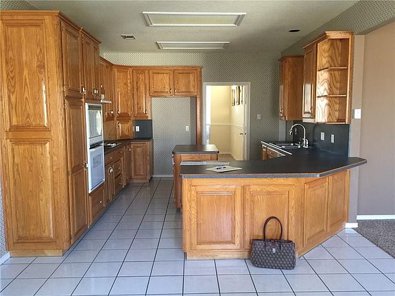 4th image of 203 Driftwood Pl