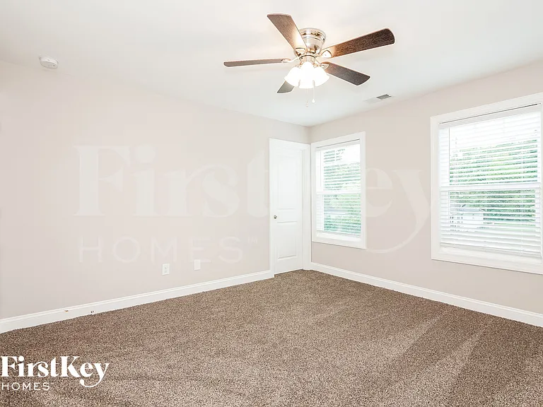 606 N Scruggs St — Photo 7