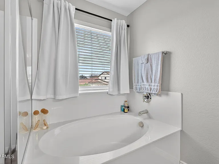 118 W Dragon Tree Ave — Photo 30