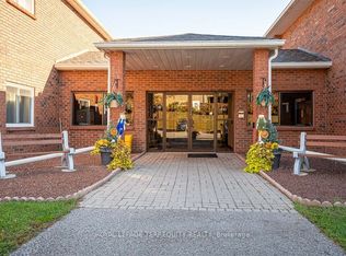 475 Parkhill Rd W #211, Peterborough, ON K9H7M5