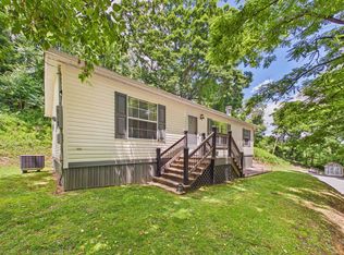 120 Holly St, Pulaski, VA 24301