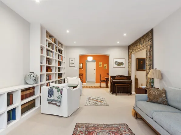 525 East 89th Street 4HJ image 2 of 13