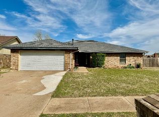 2304 Rushing Mdws, Edmond, OK 73013