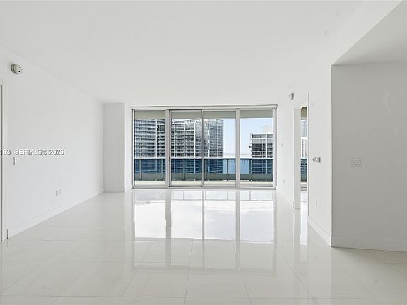 4th image of 200 Biscayne Boulevard Way APT 4904