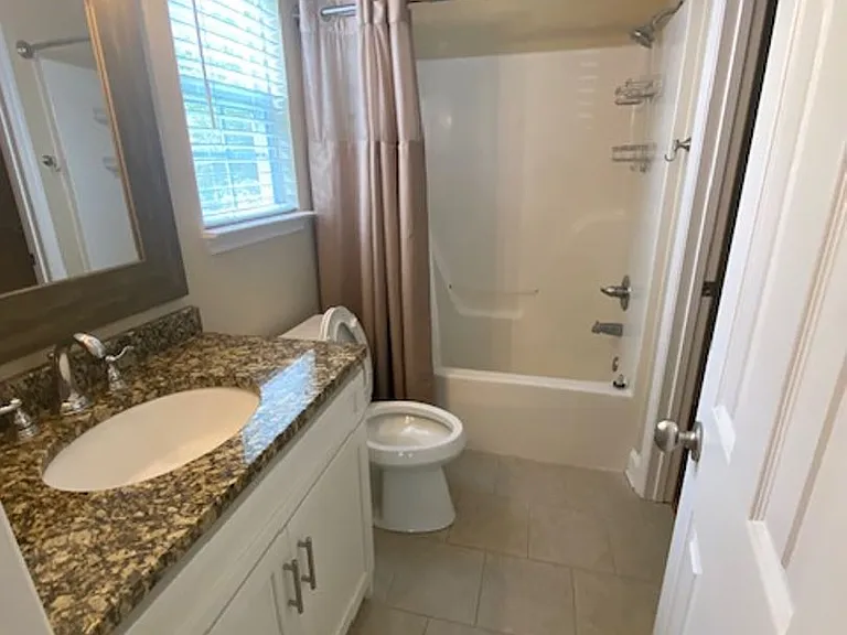 3057 Holly Brook Cir NE — Photo 6