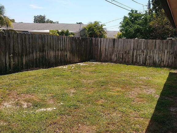room for a pool! pets, kids!