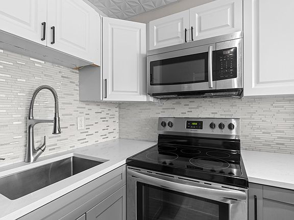 2nd image of 228 Camden J