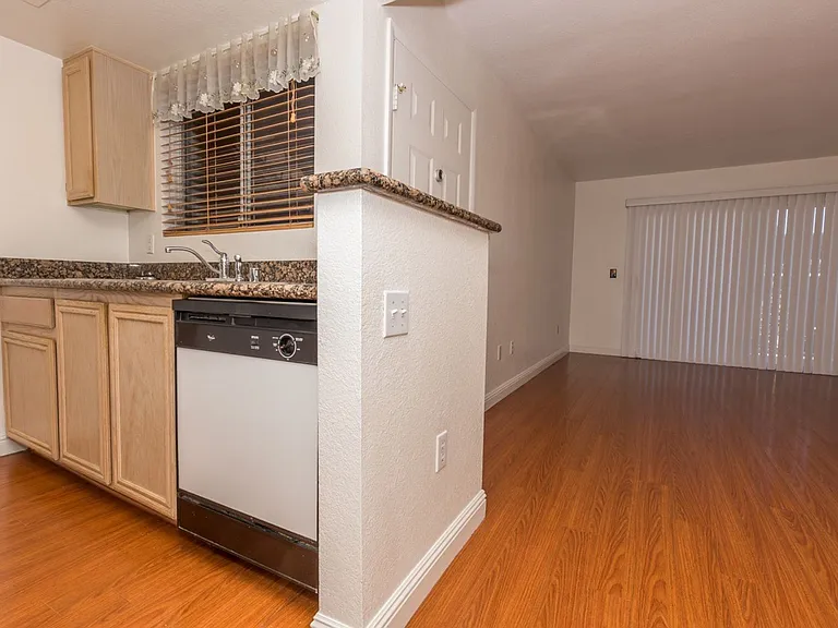 8070 W Russell Rd #1051 — Photo 11