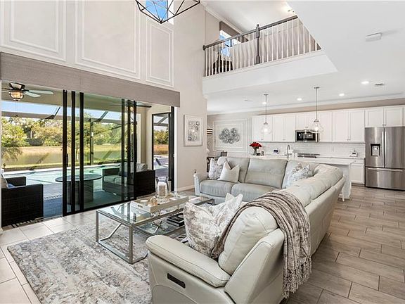 4th image of 11945 Bay Oak DR