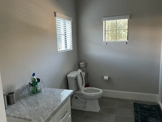 3 bed, 3.5 bath, 2652 sqft, $4,000 — Photo 3