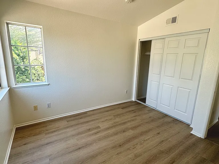 5056 Trojan Ct — Photo 13