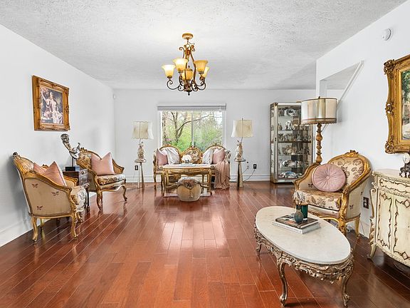 3rd image of 4417 Barharbor Ct