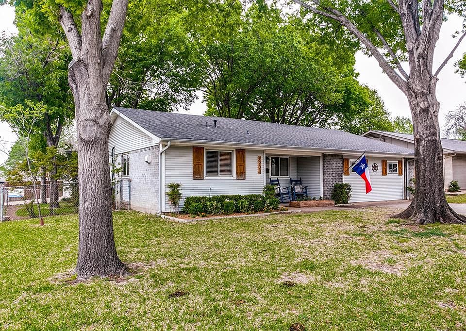 1st image of 2905 Bergen Ln