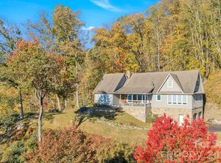 933 Thunder Ridge Ln #4 & 2, Lenoir, NC 28645