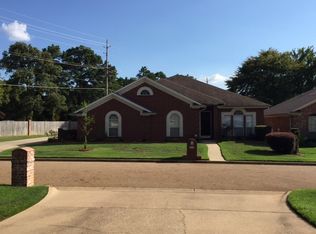3500 Doublewood Dr, Longview, TX 75604