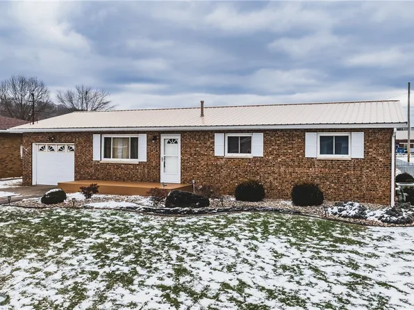 702 Donna Dr, Belpre, OH 45714