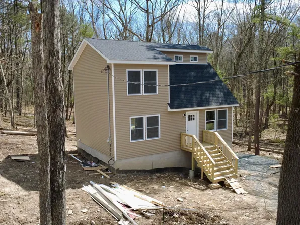 101 Pine Dr, Shohola, PA 18458