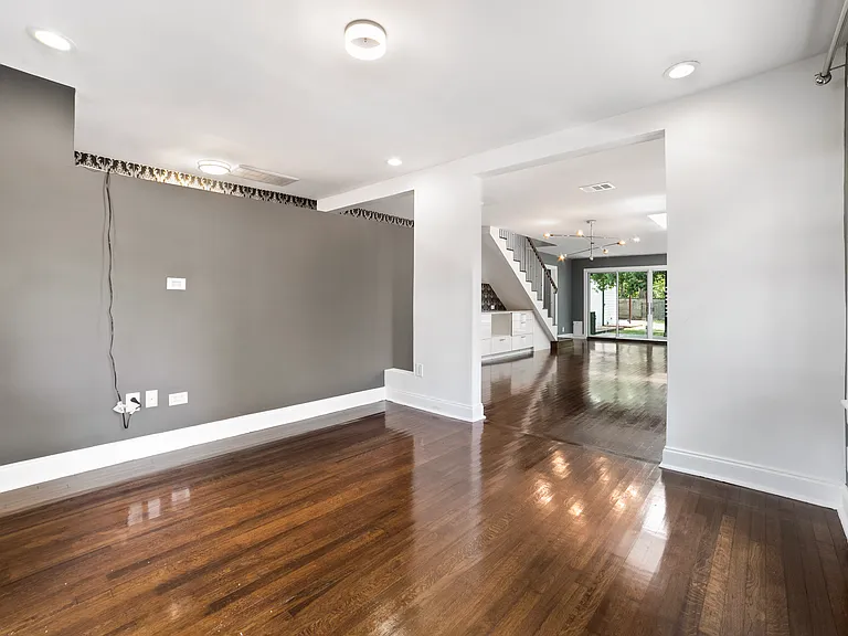 903 W Mary St — Photo 11