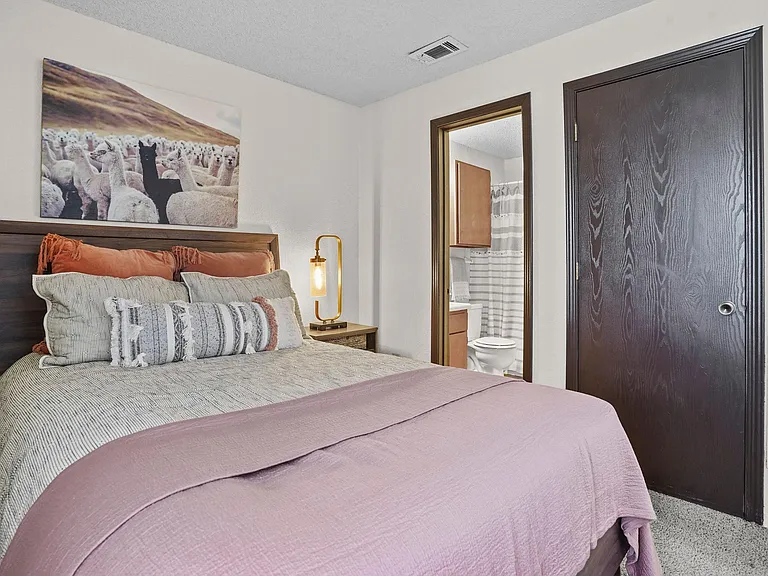 Aspen Park Apartments — Photo 9