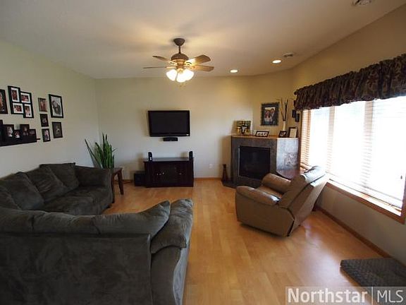 3rd image of 826 1st St NW