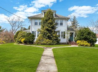 78 Nassau Ave, Islip, NY 11751