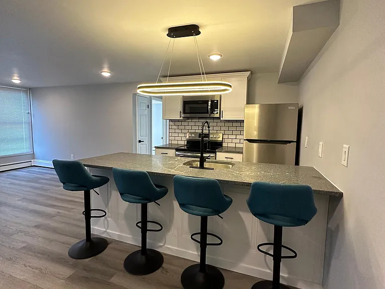 910 Teall Ave #4 — Photo 2