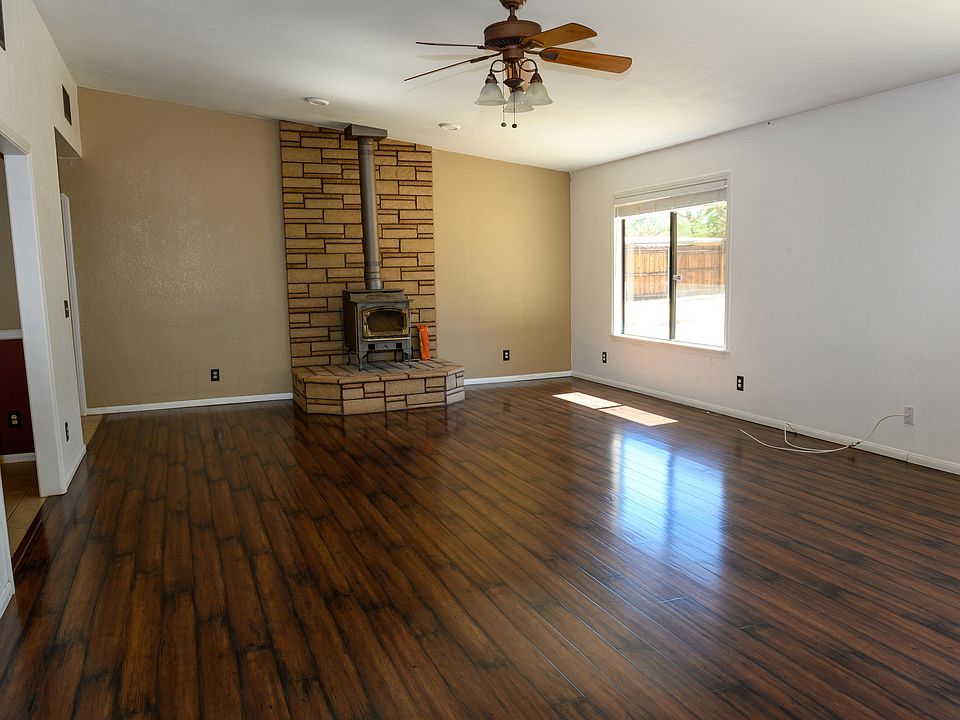 1st image of 56865 Carlyle Dr