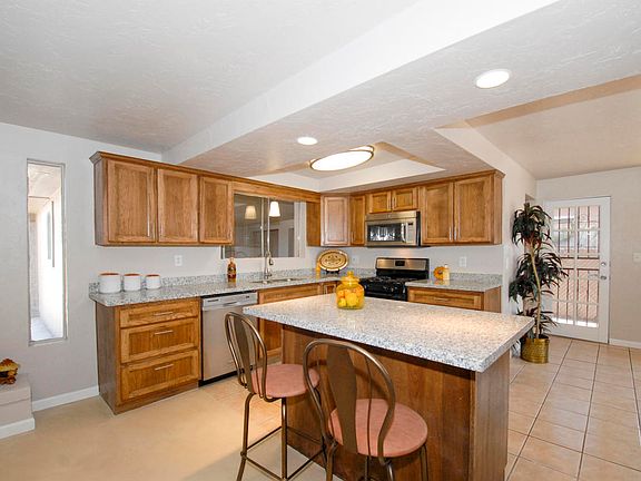 3rd image of 8910 E Arbor St