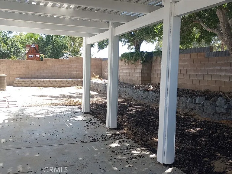 37623 Lilacview Ave — Photo 2