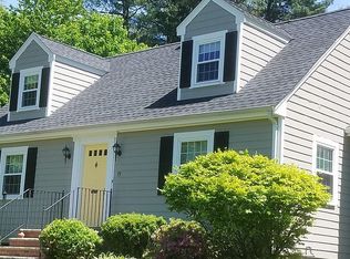 15 Emerson Dr, Norwood, MA 02062