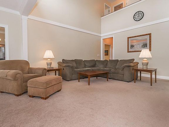4th image of 213 Side Saddle Ln
