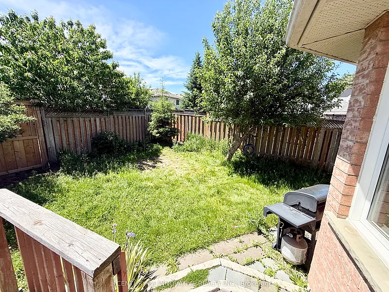 913 Windflower Pl — Photo 24