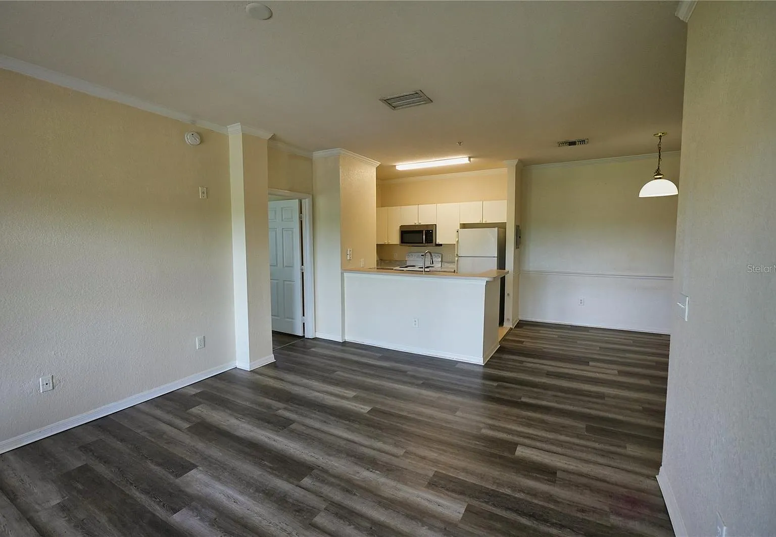 2 bed, 1091 sqft, $1,700 — Photo 4