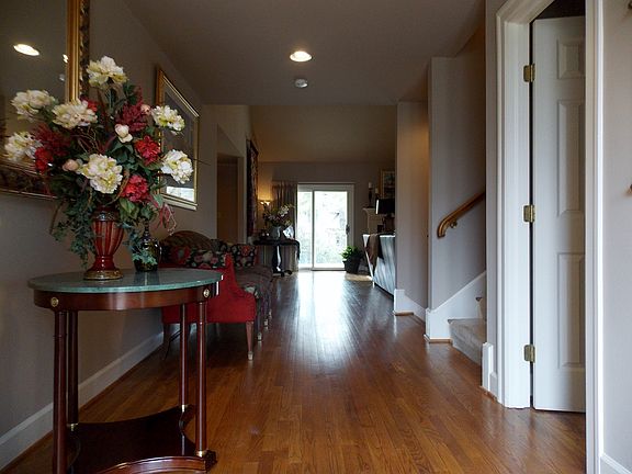 2nd image of 124 Warehams Pt