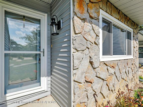 4th image of 1118 Timbercreek Dr APT 10