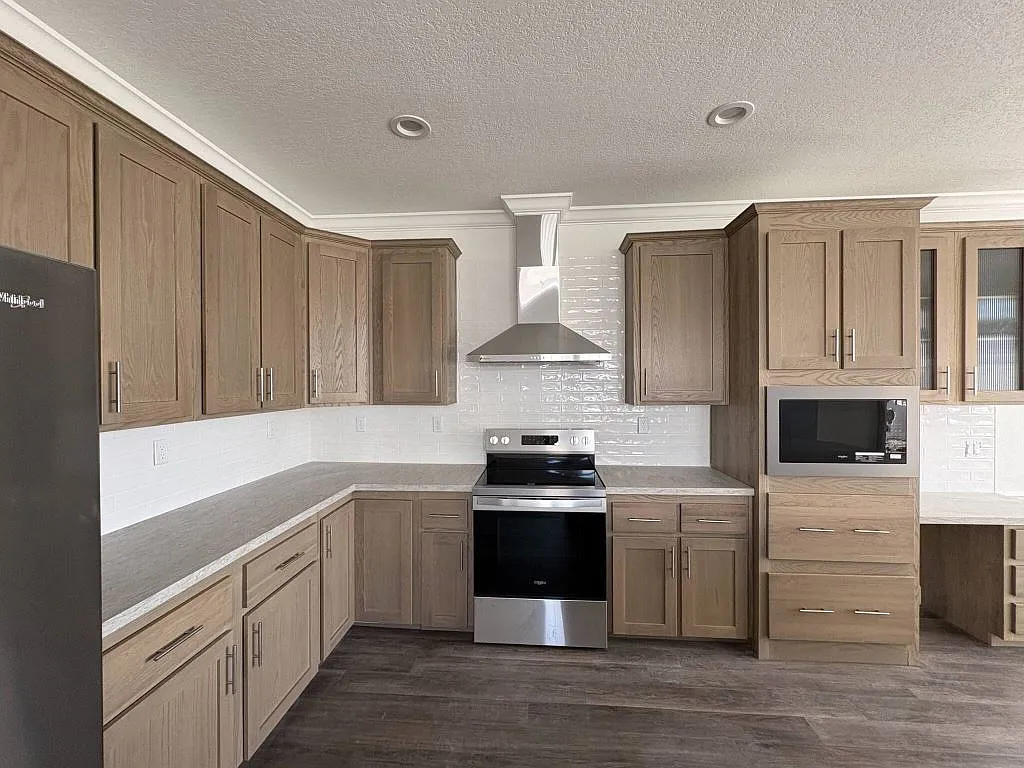 3 bed, 2.0 bath, 1539 sqft, $1,299 — Photo 2