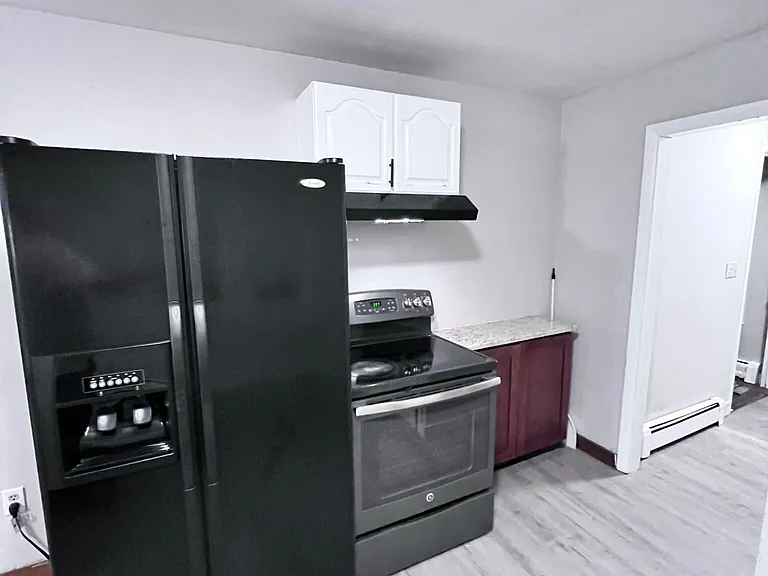 137 Florence St #3 — Photo 8