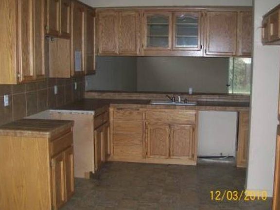 3rd image of 721 W Marilyn St
