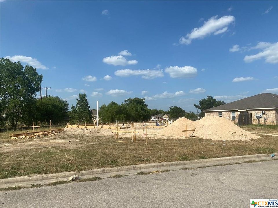 2nd image of 109 Castellon Ct