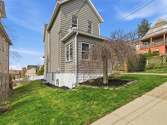 3rd image of 59 Maplewood Ave