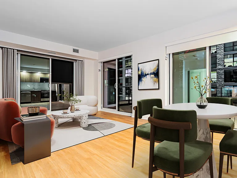 370 Queens Quay W — Photo 12