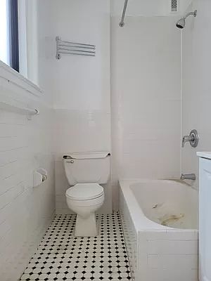 5th image of 300 W 49th St #40