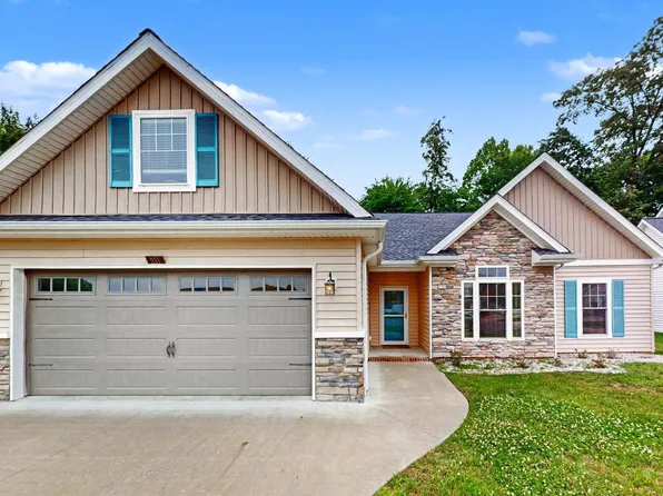 251 Hunters Ridge Dr, Paducah, KY 42001